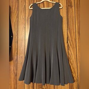R & M Richards Sleeveless Midi Dress in Charcoal Gray